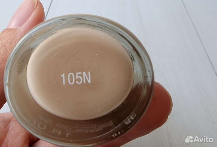 Clarins Увлажняющий тональный крем с легким покрыт