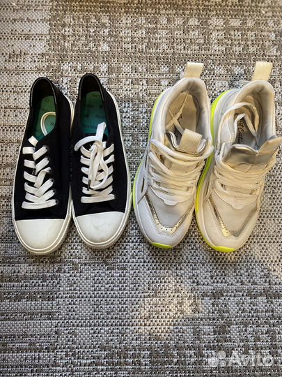 Кроссовки и кеды женские