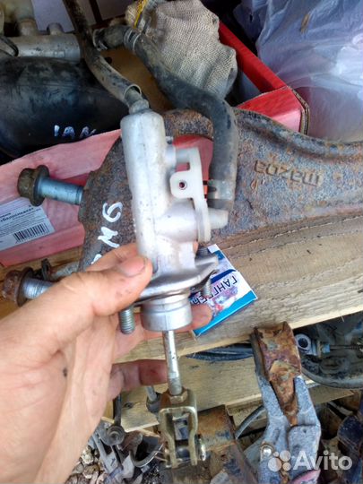 Главный цилиндр сцепления Мицубиси Лансер 9