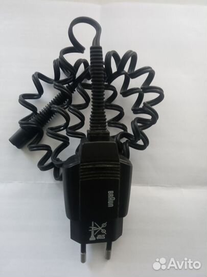 Зарядное устройство для бритвы Braun