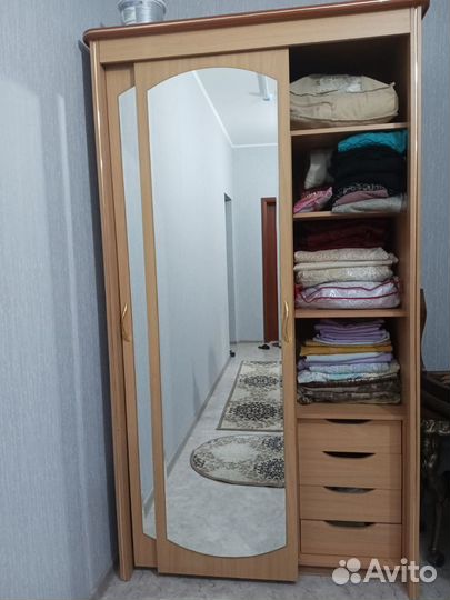 Шкаф