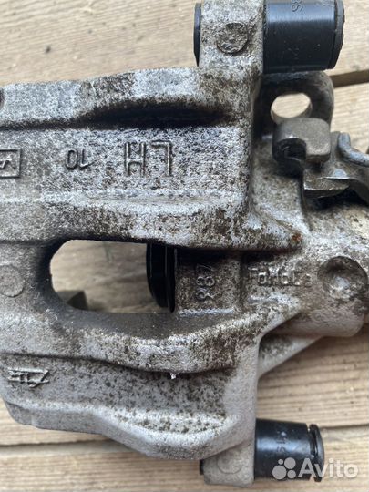 Суппорт задний левый ford focus 2