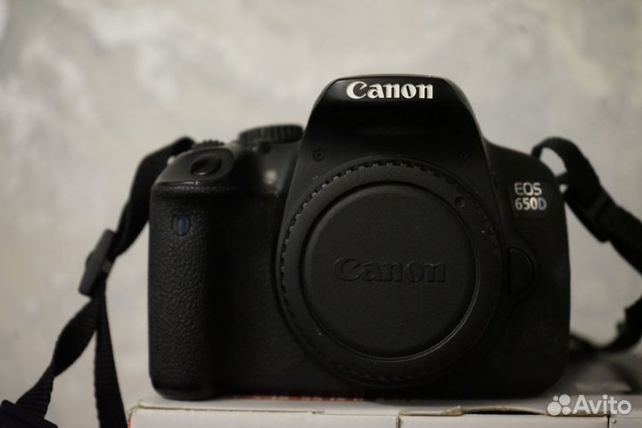 Canon EOS 650D зеркальный фотоаппарат + Kit 18-55