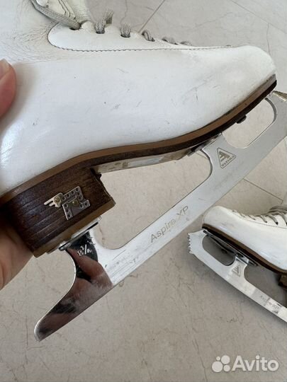 Коньки фигурные Risport Excellence