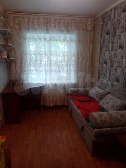 Комната 13 м² в 1-к., 4/4 эт.