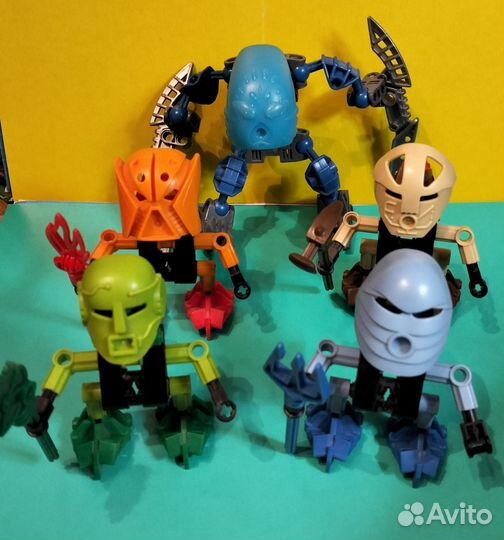 Игрушки:Роботы,машинки,солдатики