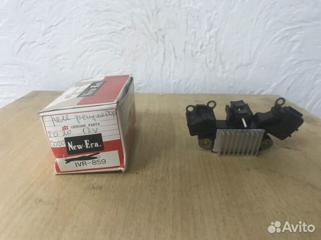 Регулятор напряжения генератора IVR-859 24V CD20