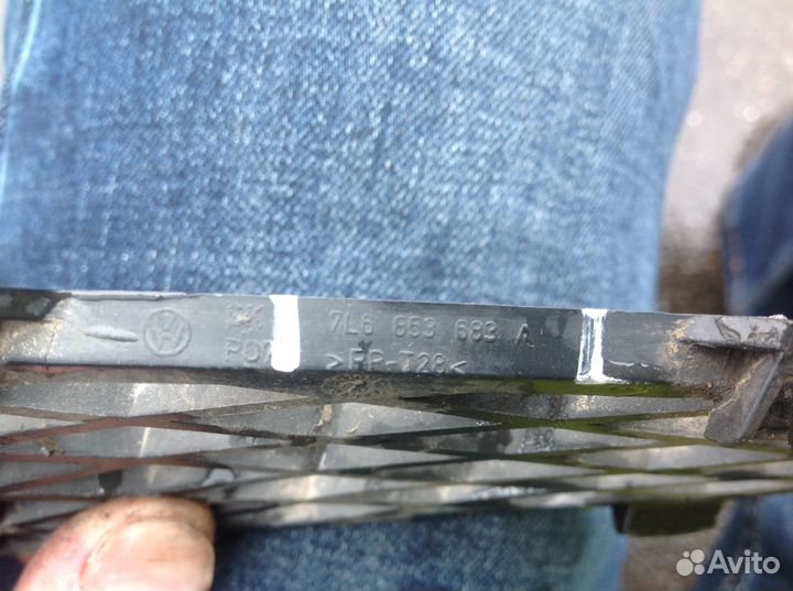 Решетка бампера переднего правая vw touareg 1