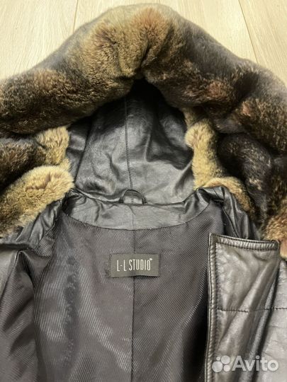 Кожаное пальто с капюшоном