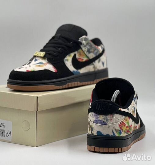 Кроссовки Nike SB Dunk Low Supreme Poison