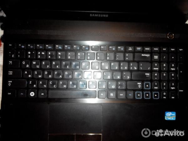 Samsung NP300V5A-S04RU/i5-2430m(2,4) /4gb/500gb