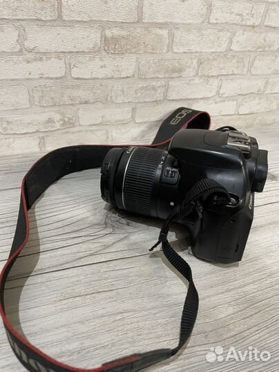 Зеркальный фотоаппарат canon 1100d