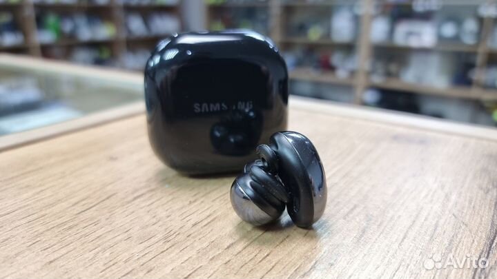 Bluetooth гарнитура Samsung Galaxy buds Live