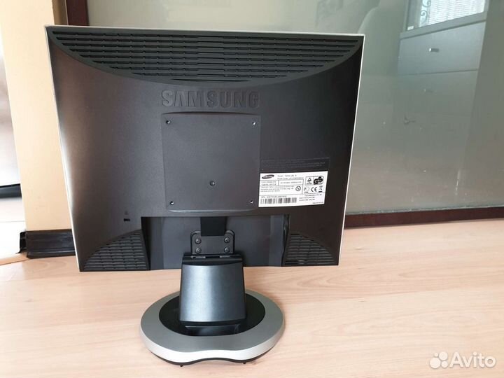 Монитор Samsung, Benq