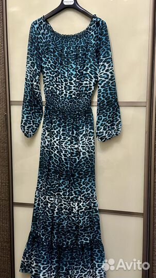 Платье нарядное 48 50