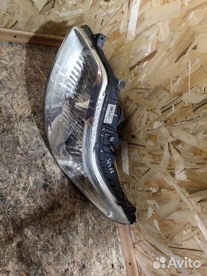 Фара Левая Ситроен С4 2006 год бу оригинал