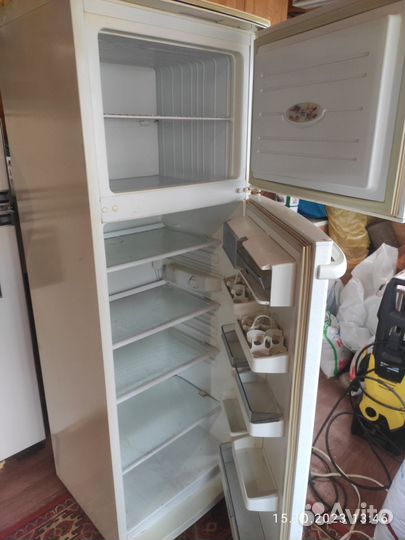 Продам холодильник