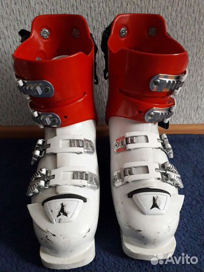 Горнолыжные ботинки atomic
