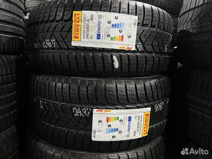 Pirelli Winter Sottozero 3 305/30 R20 и 245/30 R20 103W