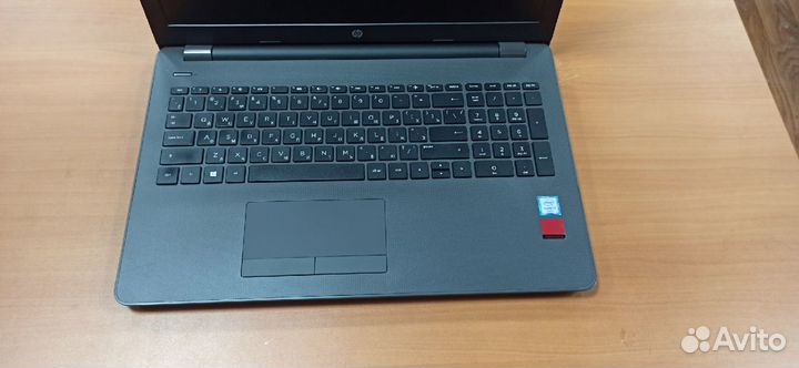 HP 250 G6/i3 6006/4GB/AMD R5/500 GB/15.6