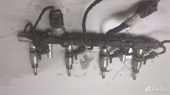 Форсунка топливная Volkswagen Jetta 6, 2012