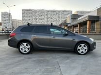 Opel Astra 1.6 MT, 2013, 265 000 км, с пробегом, цена 875 000 руб.