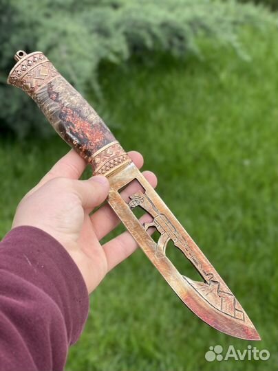 Нож из дамасской стали