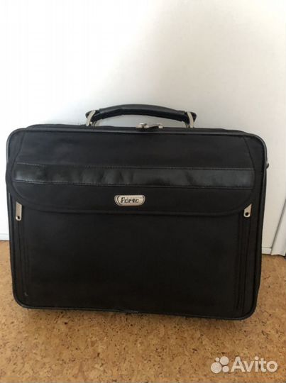 Кейс для ноутбука