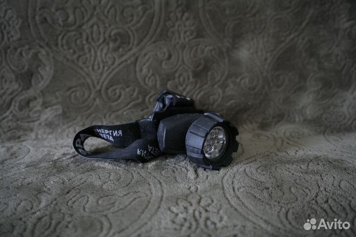 Налобный фонарик