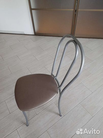 Кухонные стулья, Стол и 4 табуретки