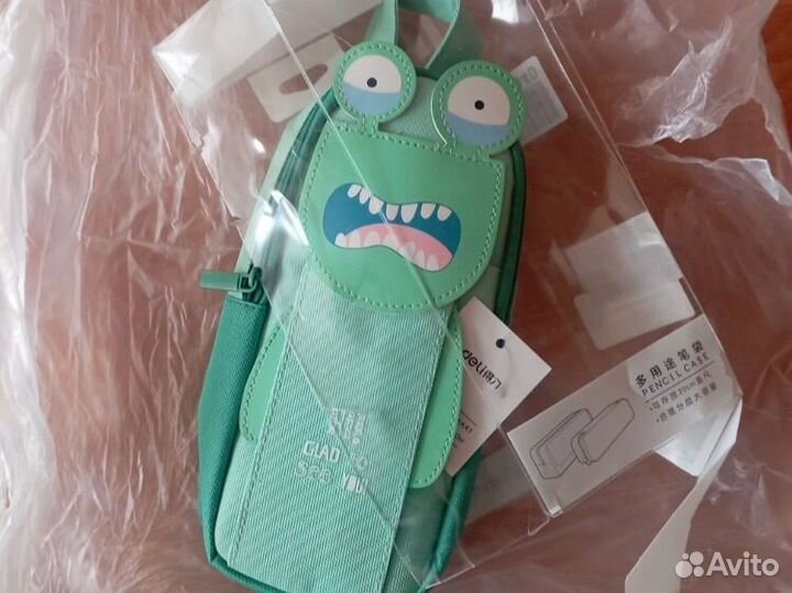 Пенал школьный новый