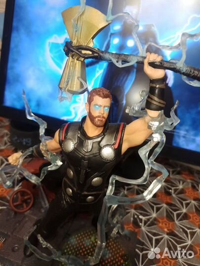 Фигурка Thor Avengers Infinity War Diamond Select