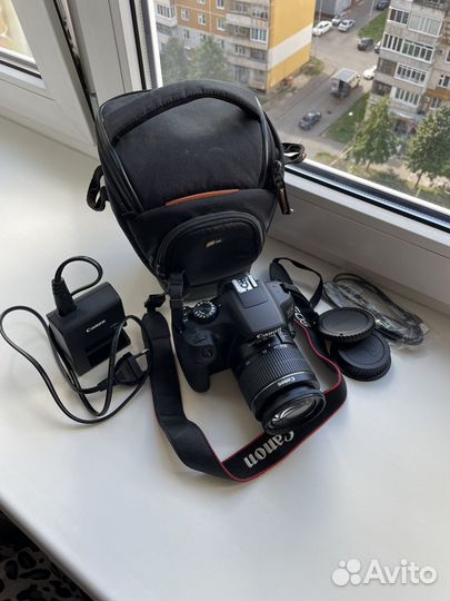 Зеркальная камера canon EOS 1300D