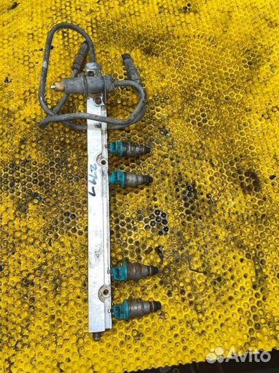 Топливная рейка LADA 2111