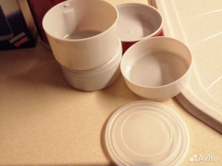 Новый термос с контейнерами 0,75 л