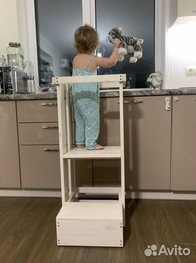 Башня помощника монтессори