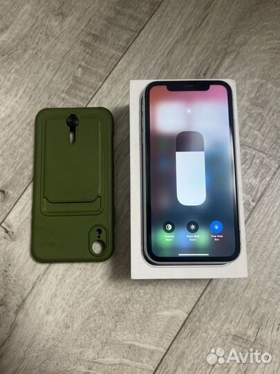 iPhone Xr, 64 ГБ