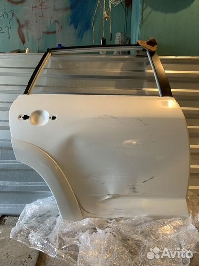 Дверь задняя правая на toyota rav4 xa30 long