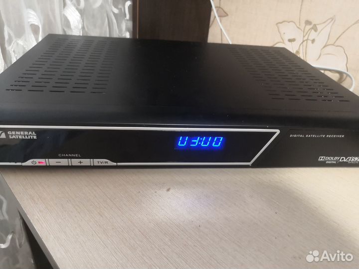 Цифровой спутниковый ресивер HD9300