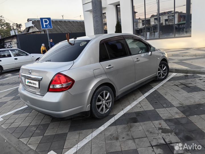 Nissan Tiida Latio 1.5 CVT, 2004, 199 000 км