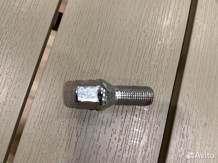 Колесные болты