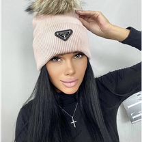 Шапка женская Prada