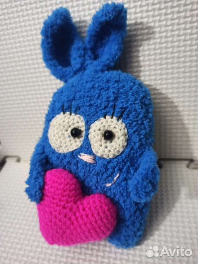 Зайчик,вязаная игрушка.Ручная работа