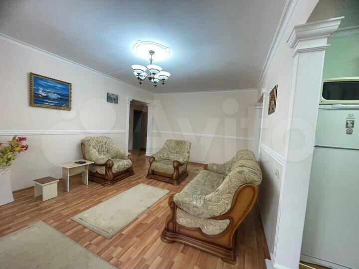 3-к. квартира, 90 м², 2/6 эт.