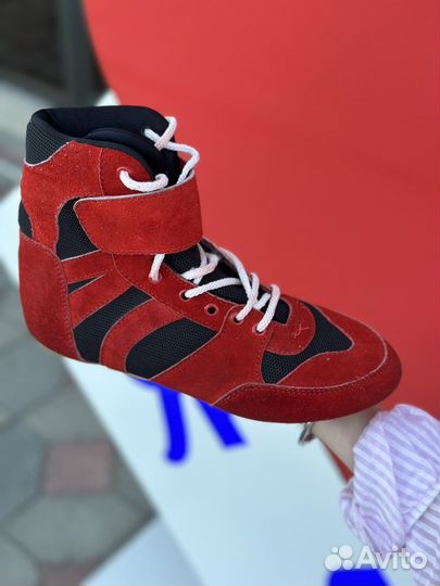 Борцовки Венум