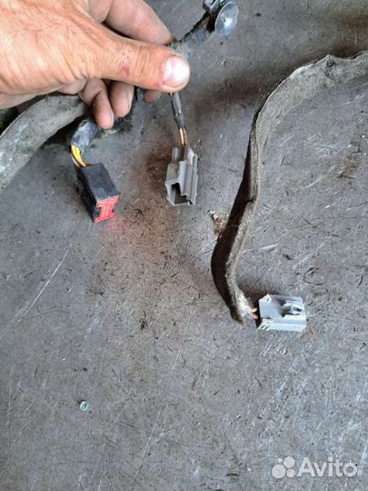 Проводка двери передний правый Volvo S40