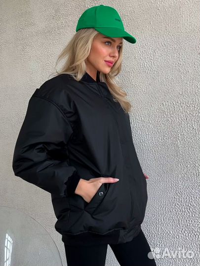 Бомбер утепленный женский