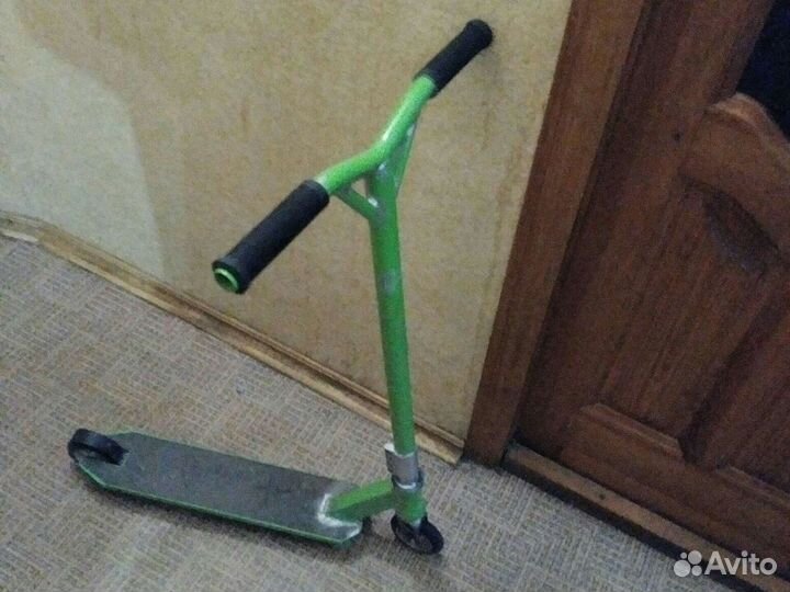 Самокат трюковой