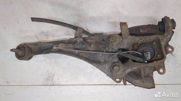 Ступица (кулак, цапфа) Toyota Avensis 3, 2010