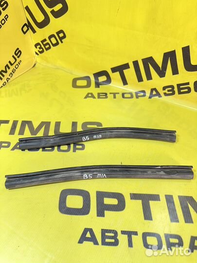 Уплотнитель стекла передней двери VW Passat B5